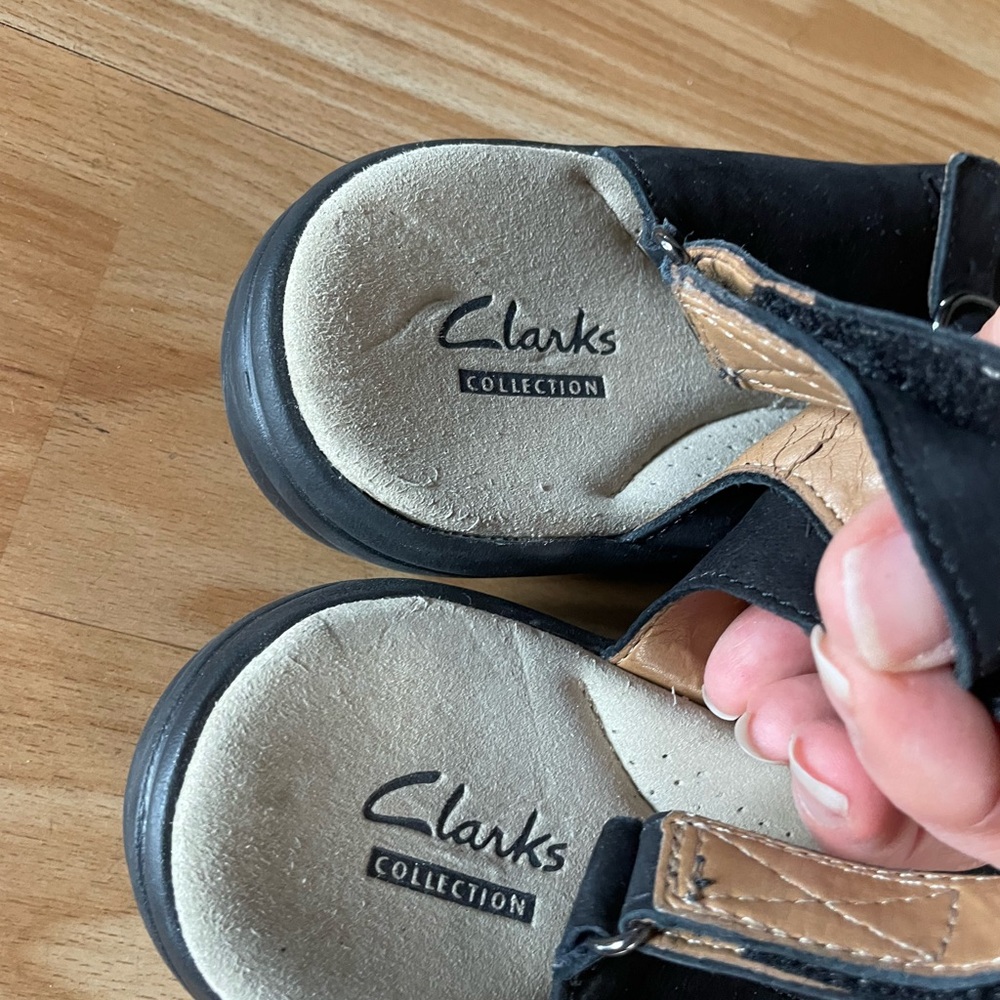 Ladies Clarks Leather Sandals - Sz 8 - Picture 3 of 9